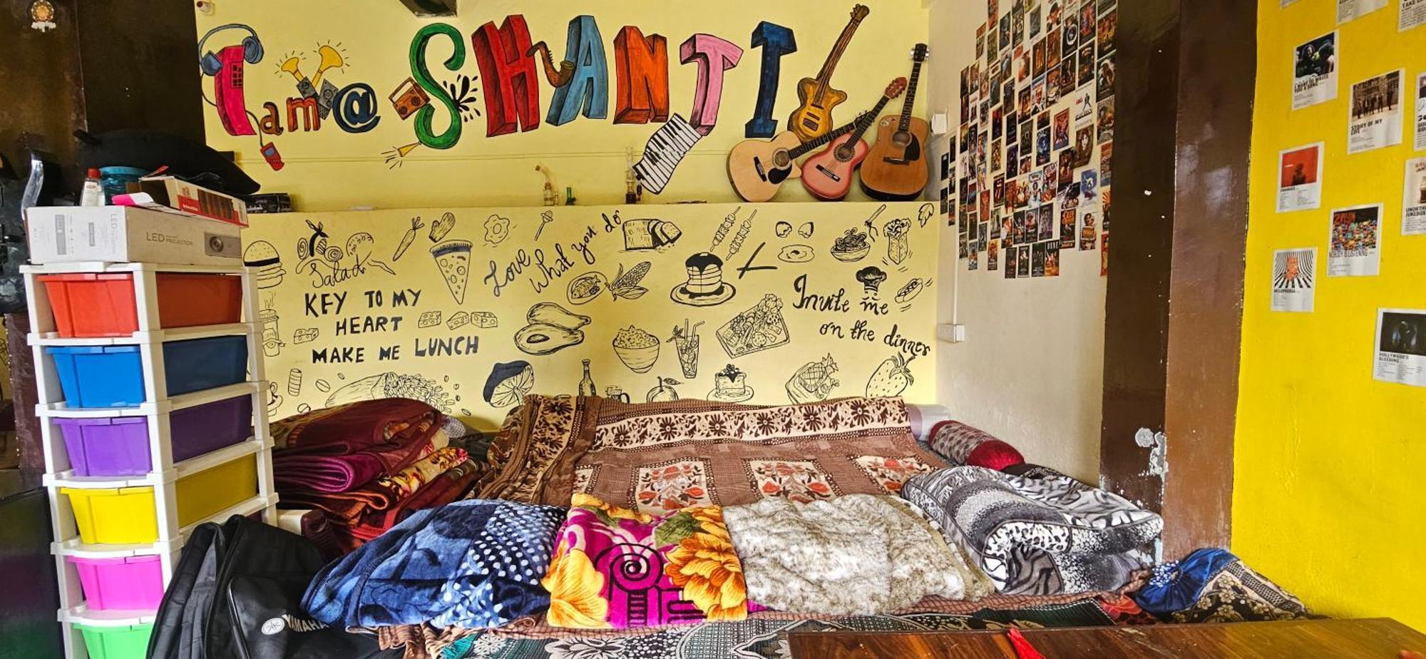 Shanti Cafe & Hostels Kasol Exterior foto
